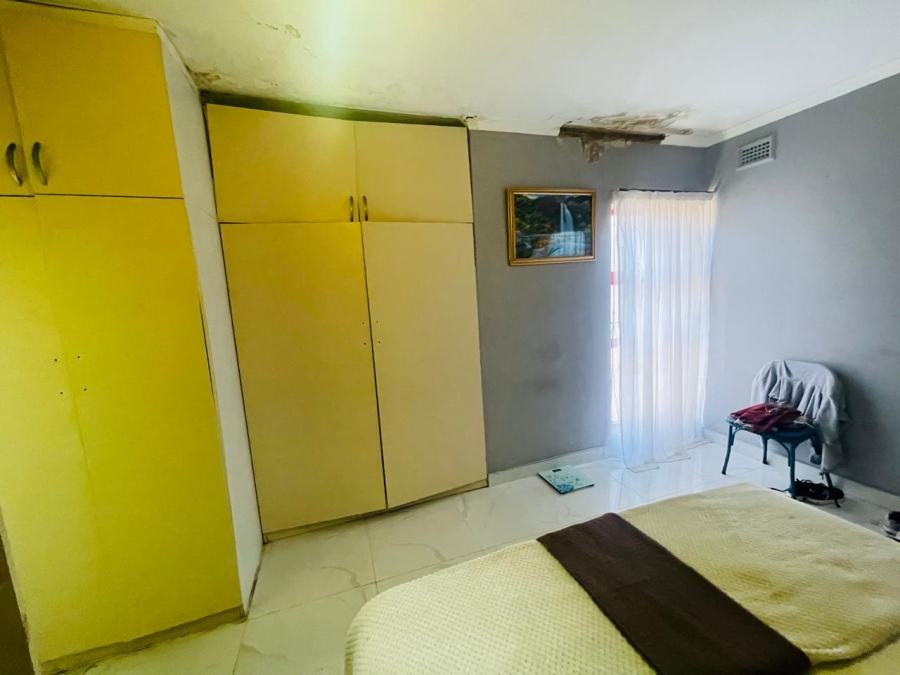 4 Bedroom Property for Sale in Isipingo Hills KwaZulu-Natal