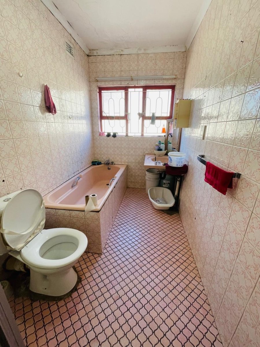 4 Bedroom Property for Sale in Isipingo Hills KwaZulu-Natal