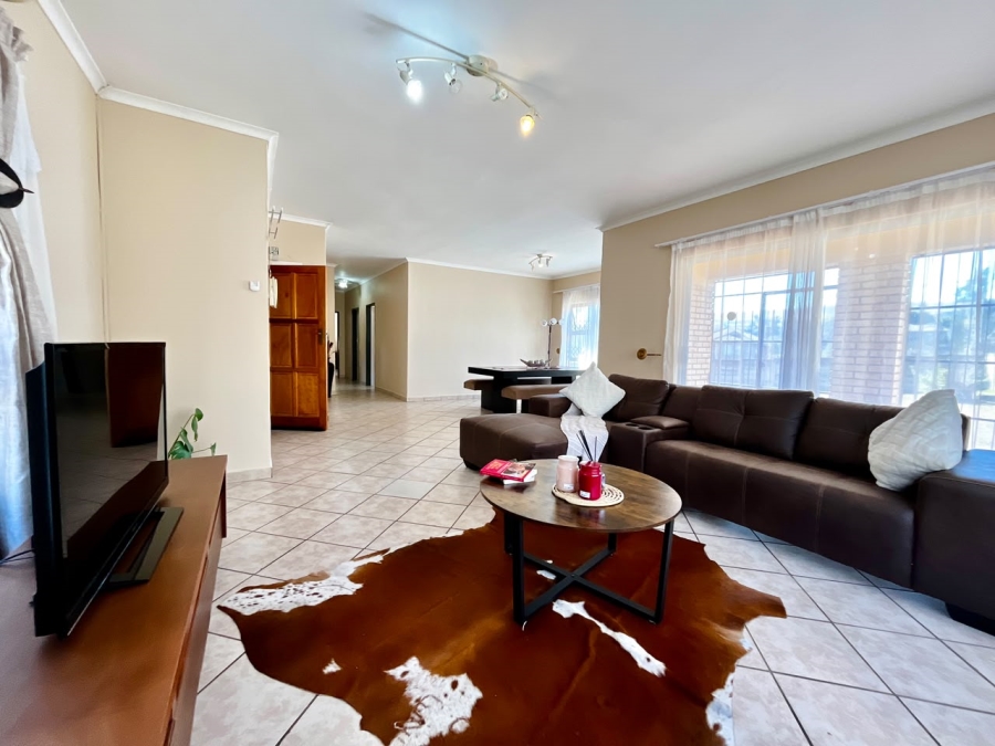 3 Bedroom Property for Sale in Aviary Hill KwaZulu-Natal