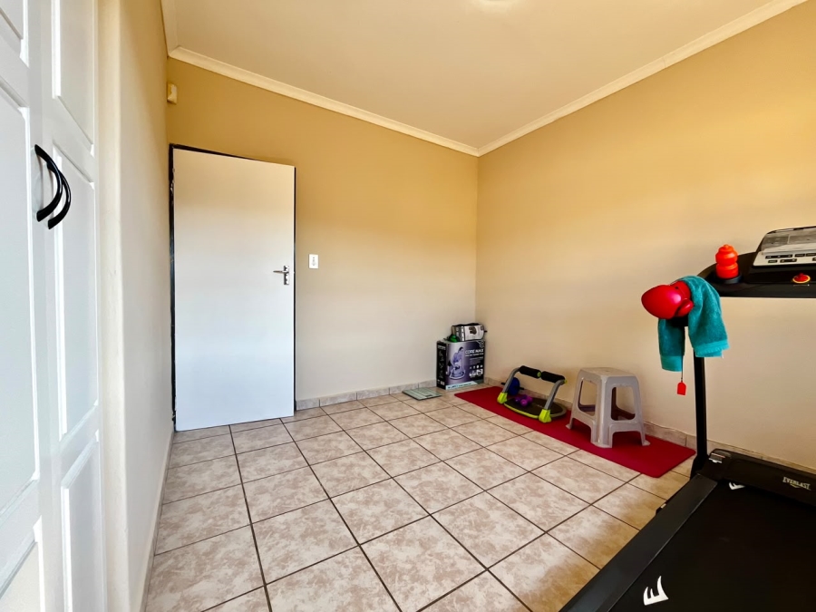 3 Bedroom Property for Sale in Aviary Hill KwaZulu-Natal