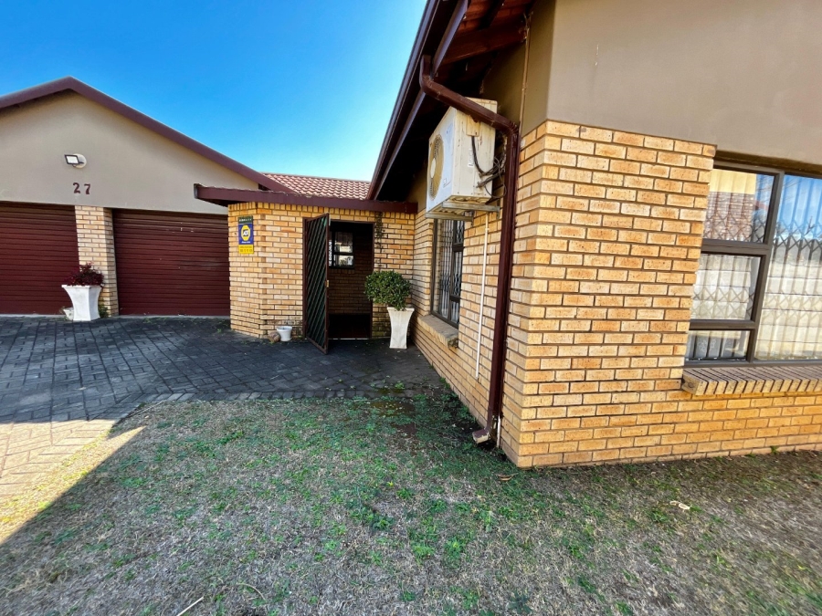 3 Bedroom Property for Sale in Aviary Hill KwaZulu-Natal