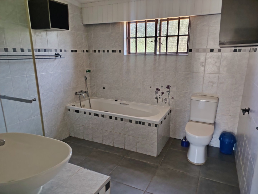 3 Bedroom Property for Sale in Waterfall KwaZulu-Natal