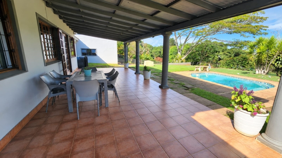 3 Bedroom Property for Sale in Umtentweni KwaZulu-Natal