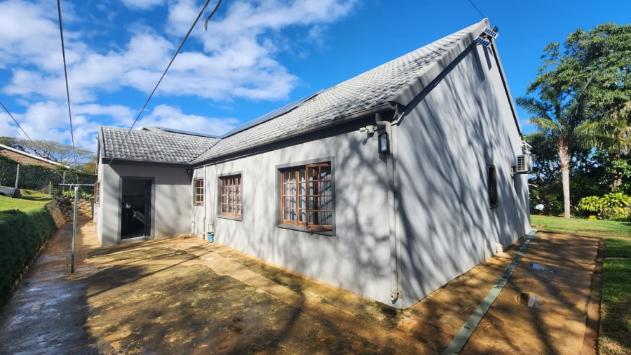 3 Bedroom Property for Sale in Umtentweni KwaZulu-Natal