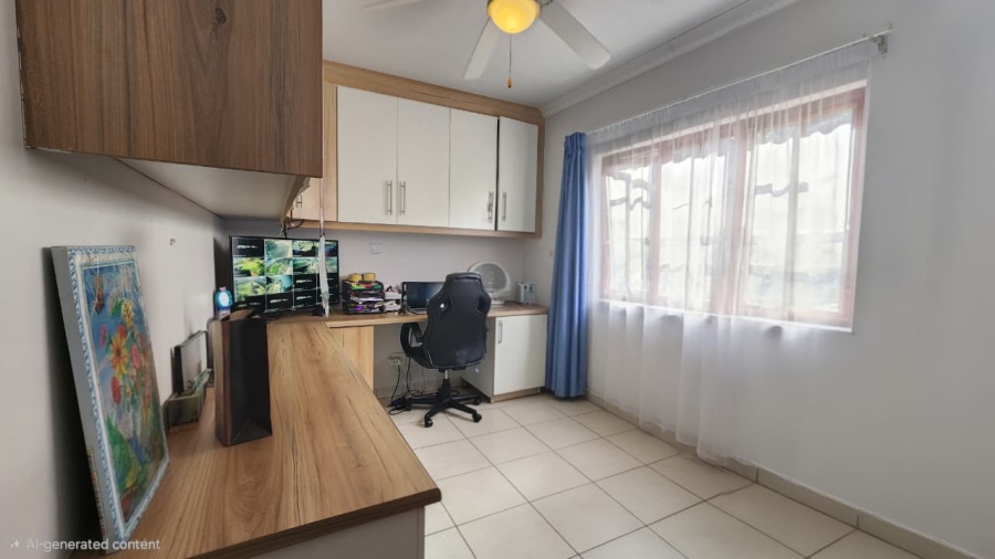 3 Bedroom Property for Sale in Umtentweni KwaZulu-Natal