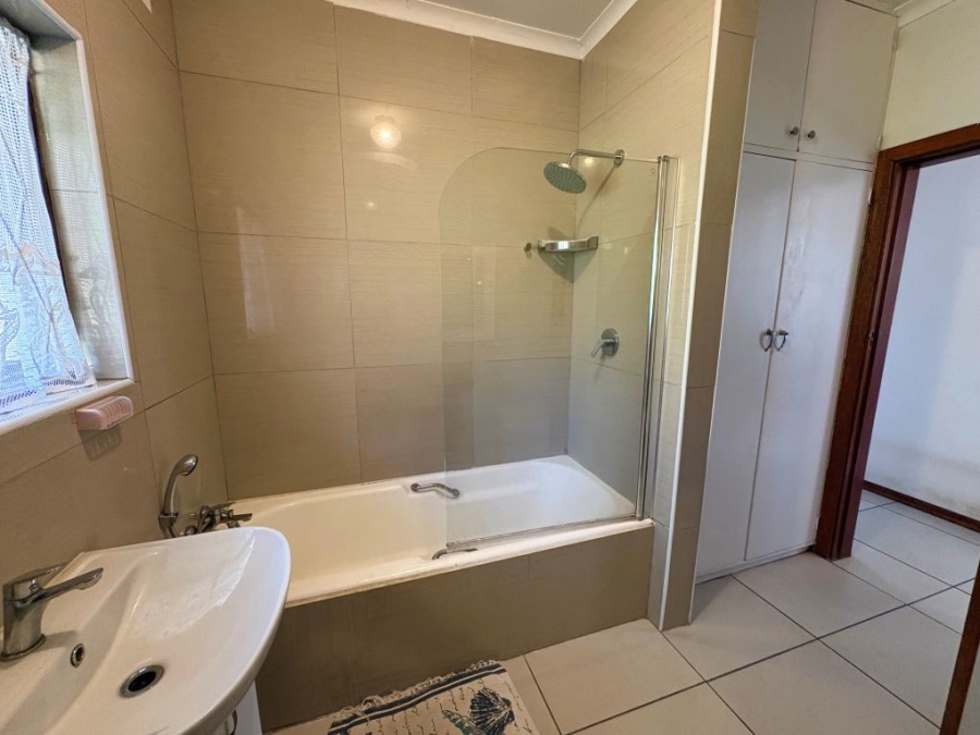 4 Bedroom Property for Sale in Southport KwaZulu-Natal
