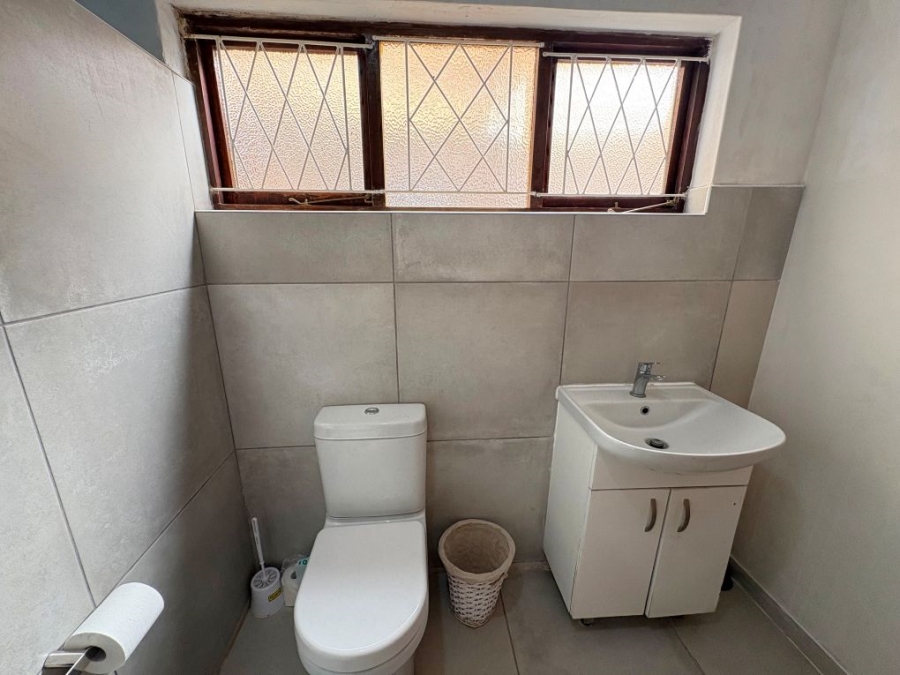 4 Bedroom Property for Sale in Southport KwaZulu-Natal