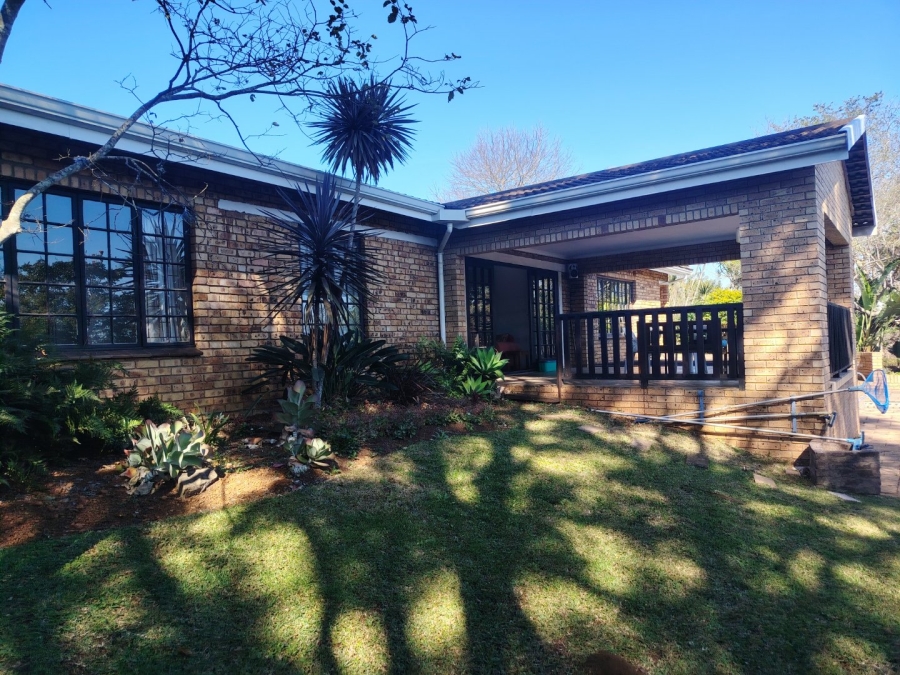 To Let 4 Bedroom Property for Rent in Gillitts KwaZulu-Natal
