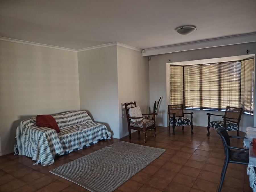 To Let 4 Bedroom Property for Rent in Gillitts KwaZulu-Natal