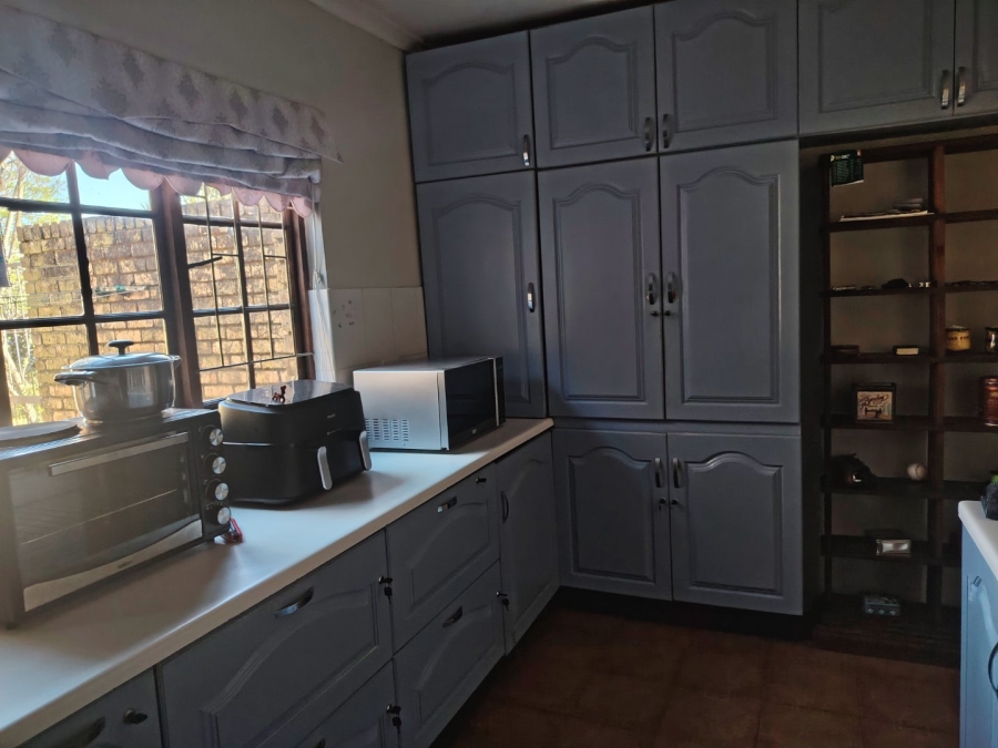 To Let 4 Bedroom Property for Rent in Gillitts KwaZulu-Natal