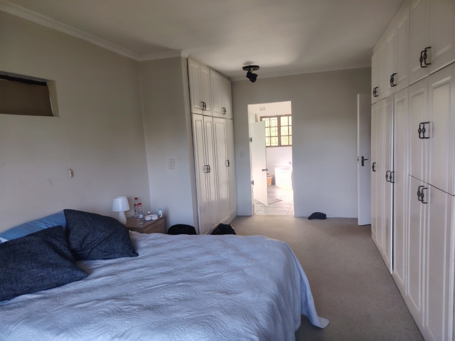 To Let 4 Bedroom Property for Rent in Gillitts KwaZulu-Natal