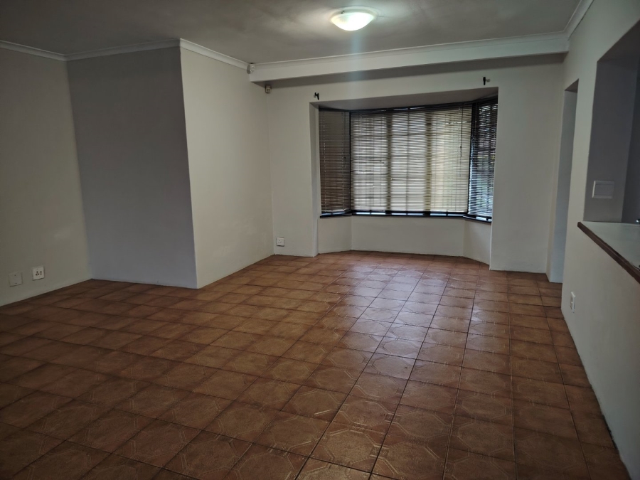 To Let 4 Bedroom Property for Rent in Gillitts KwaZulu-Natal