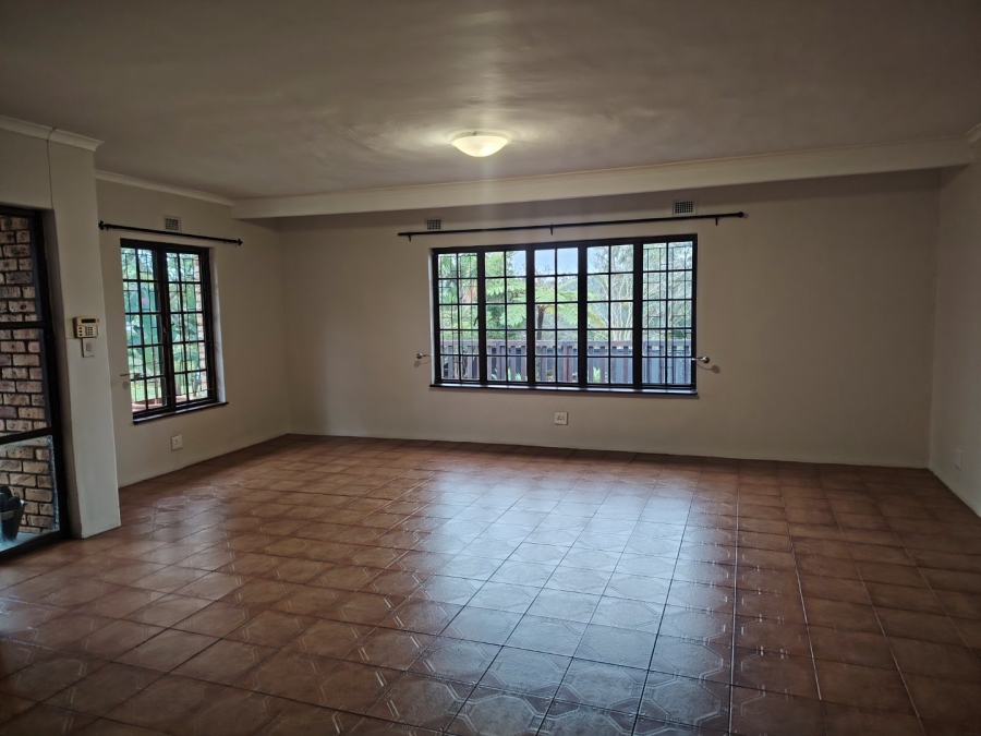 To Let 4 Bedroom Property for Rent in Gillitts KwaZulu-Natal