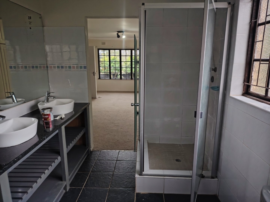 To Let 4 Bedroom Property for Rent in Gillitts KwaZulu-Natal