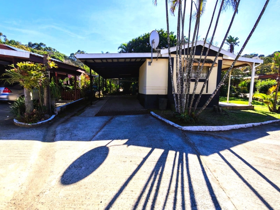 2 Bedroom Property for Sale in Hibberdene KwaZulu-Natal