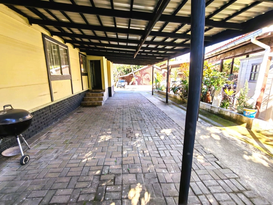 2 Bedroom Property for Sale in Hibberdene KwaZulu-Natal
