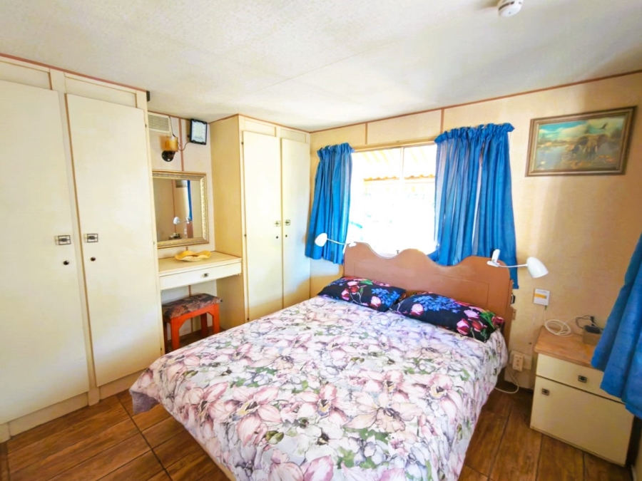2 Bedroom Property for Sale in Hibberdene KwaZulu-Natal