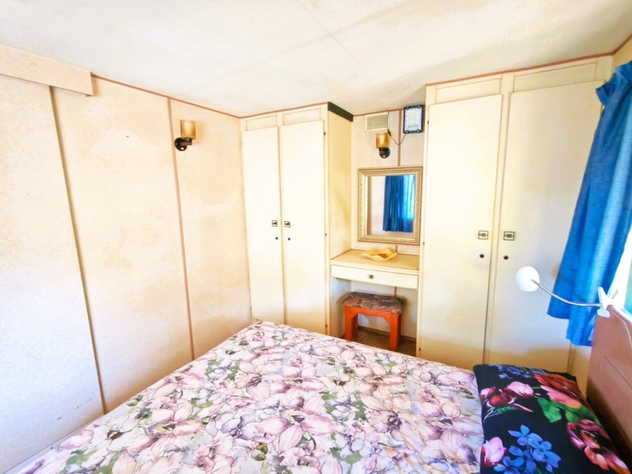 2 Bedroom Property for Sale in Hibberdene KwaZulu-Natal