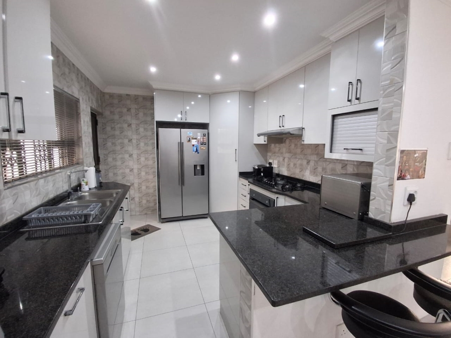 3 Bedroom Property for Sale in Escombe KwaZulu-Natal