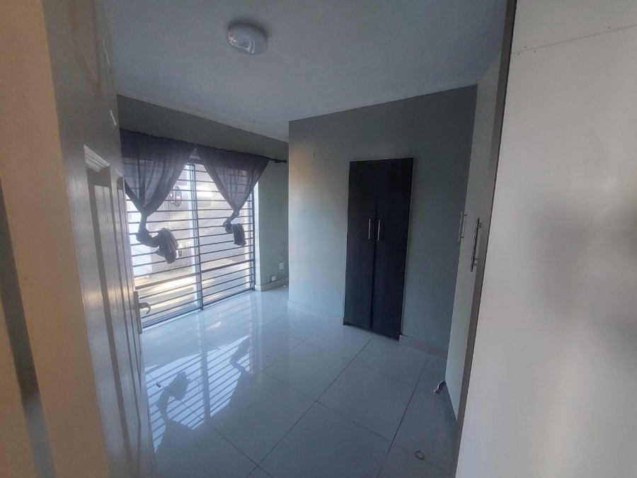 To Let 2 Bedroom Property for Rent in Bluff KwaZulu-Natal