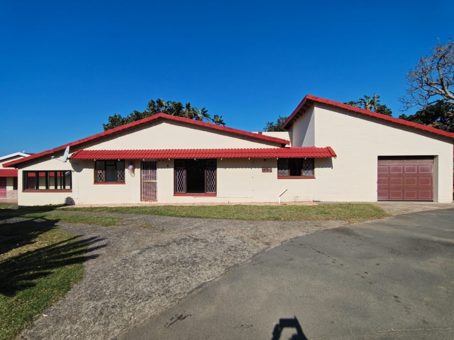 2 Bedroom Property for Sale in Hibberdene KwaZulu-Natal