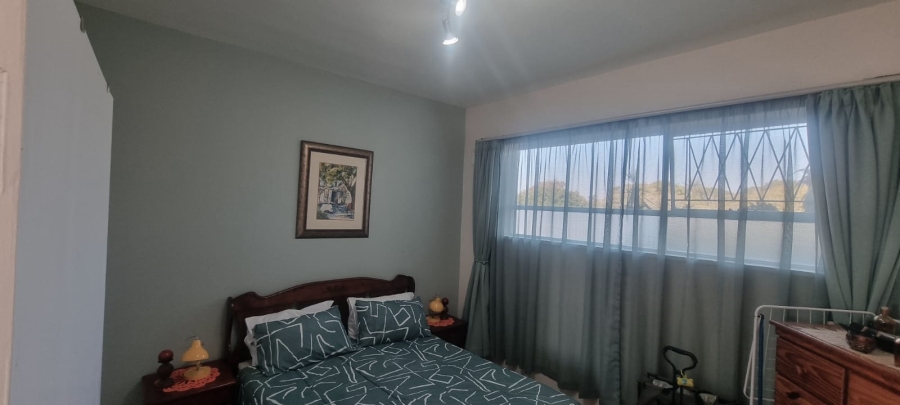 2 Bedroom Property for Sale in Margate KwaZulu-Natal