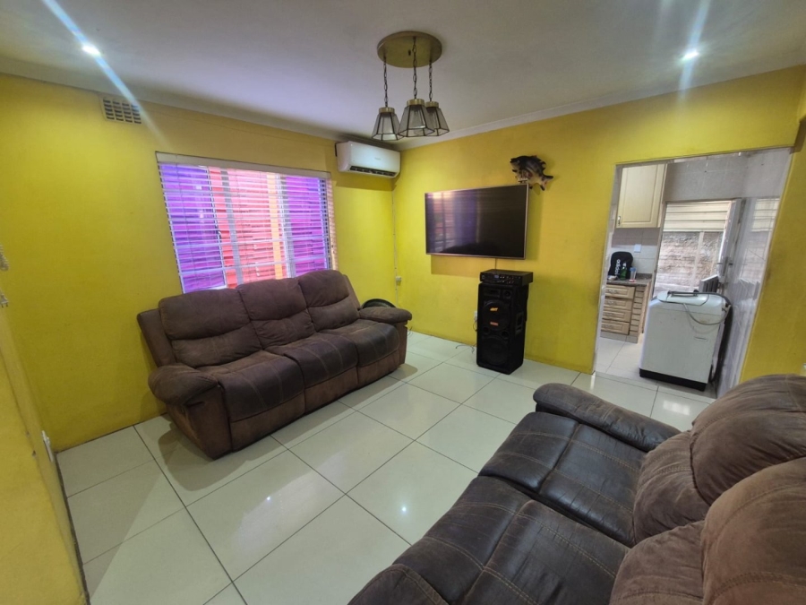 2 Bedroom Property for Sale in Austerville KwaZulu-Natal