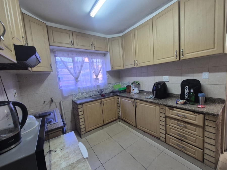 2 Bedroom Property for Sale in Austerville KwaZulu-Natal