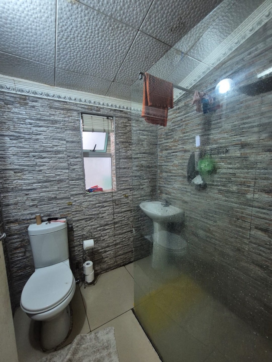 2 Bedroom Property for Sale in Austerville KwaZulu-Natal