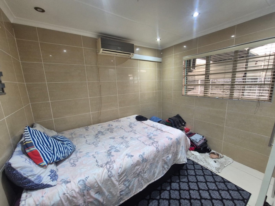 2 Bedroom Property for Sale in Austerville KwaZulu-Natal