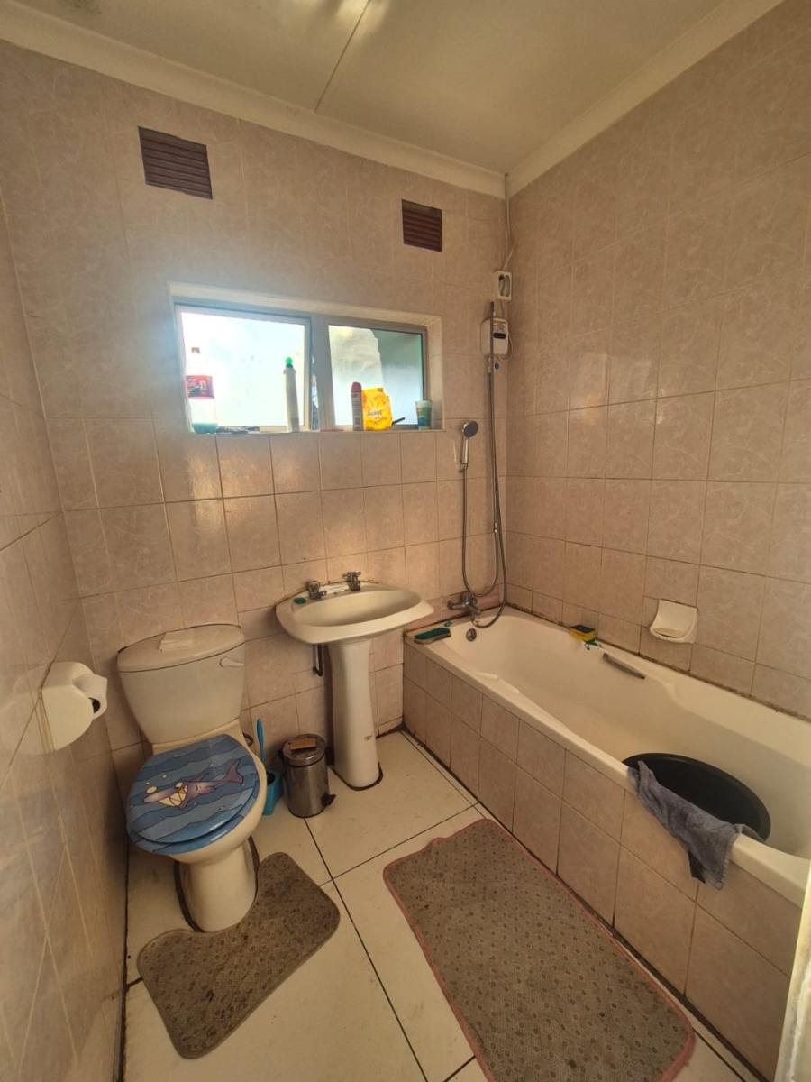 2 Bedroom Property for Sale in Austerville KwaZulu-Natal