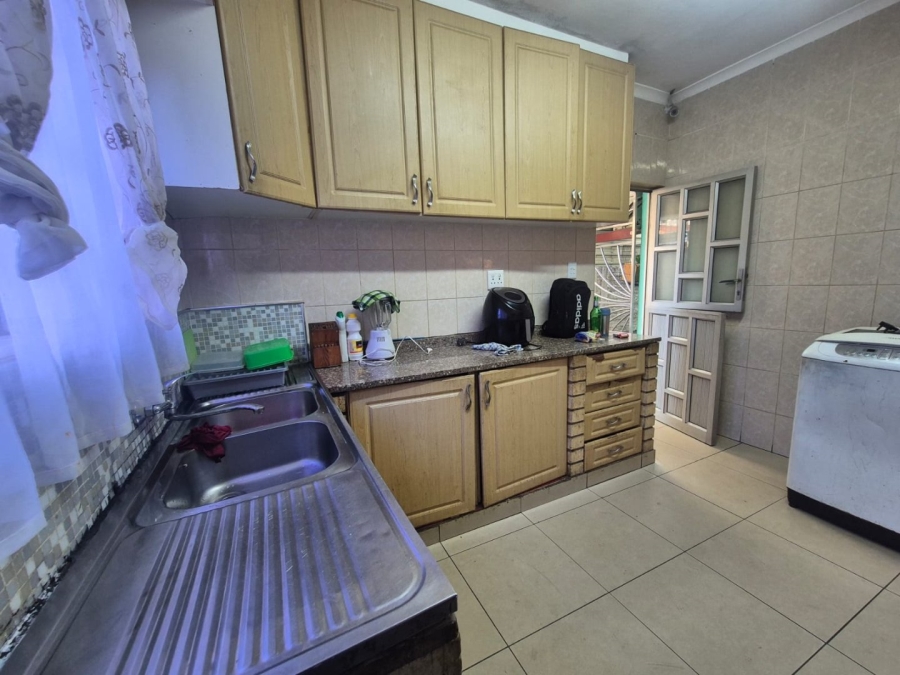 2 Bedroom Property for Sale in Austerville KwaZulu-Natal