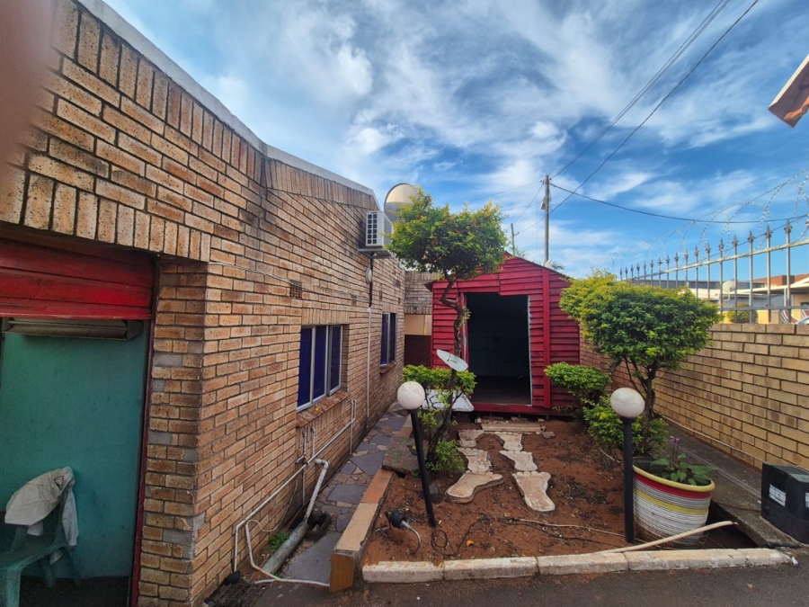 2 Bedroom Property for Sale in Austerville KwaZulu-Natal
