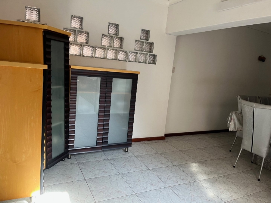 5 Bedroom Property for Sale in Isipingo Hills KwaZulu-Natal