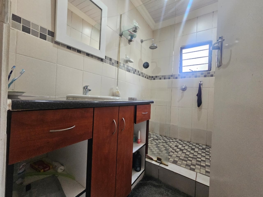 3 Bedroom Property for Sale in Pioneer Park KwaZulu-Natal