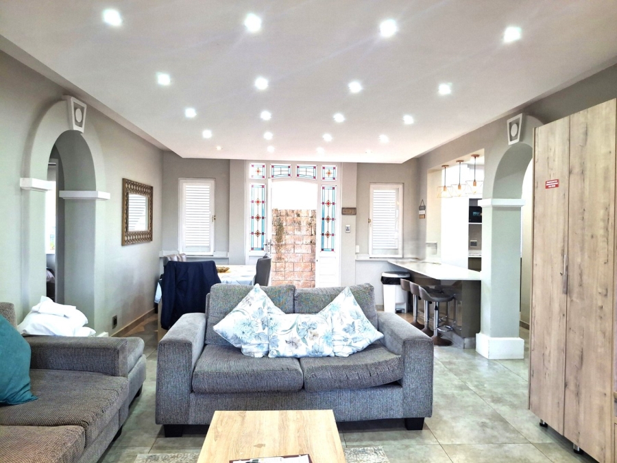 3 Bedroom Property for Sale in Port Edward KwaZulu-Natal