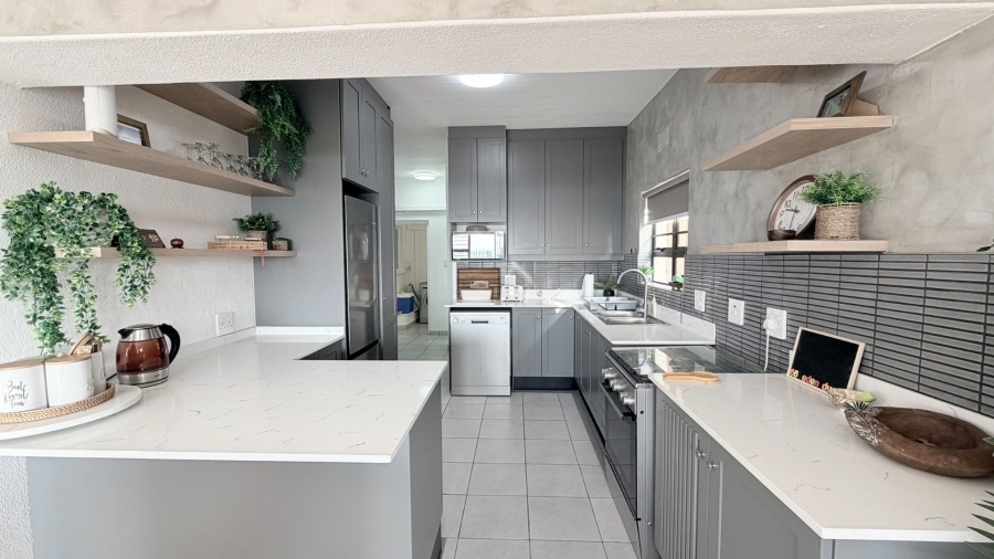 2 Bedroom Property for Sale in Shelly Beach KwaZulu-Natal