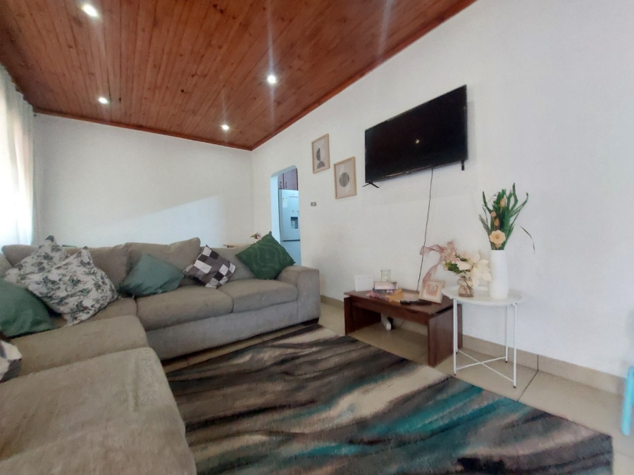 Bedroom Property for Sale in Larkfield KwaZulu-Natal