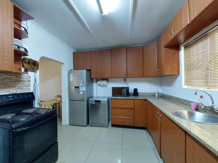  Bedroom Property for Sale in Larkfield KwaZulu-Natal