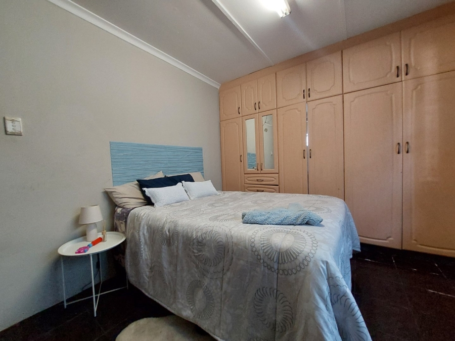  Bedroom Property for Sale in Larkfield KwaZulu-Natal