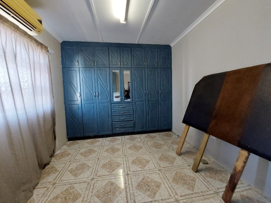  Bedroom Property for Sale in Larkfield KwaZulu-Natal