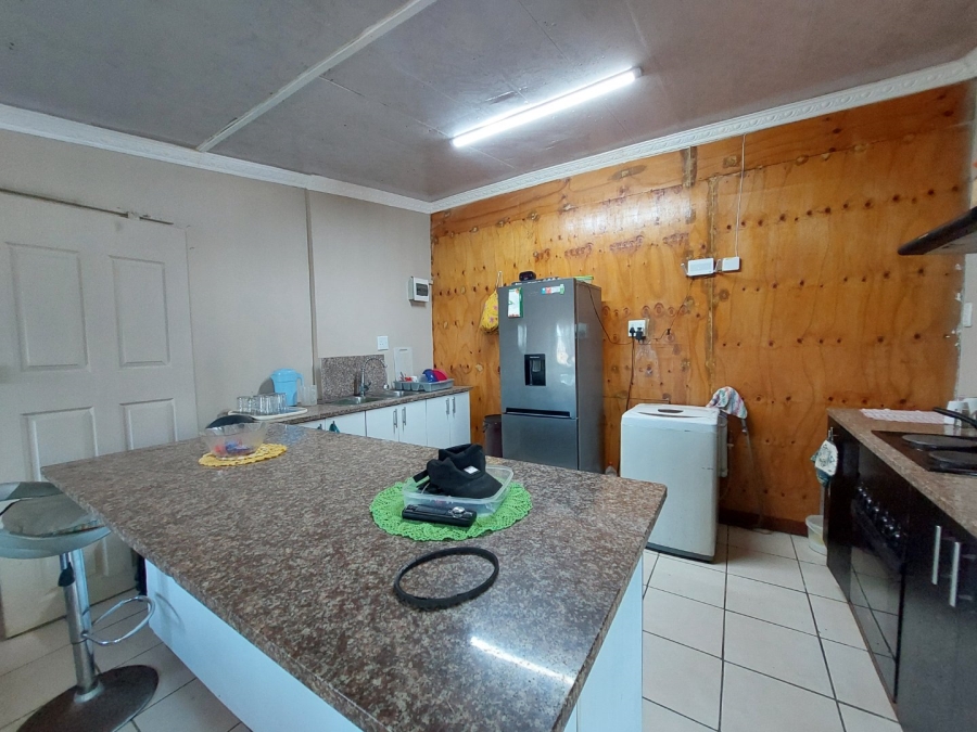  Bedroom Property for Sale in Larkfield KwaZulu-Natal