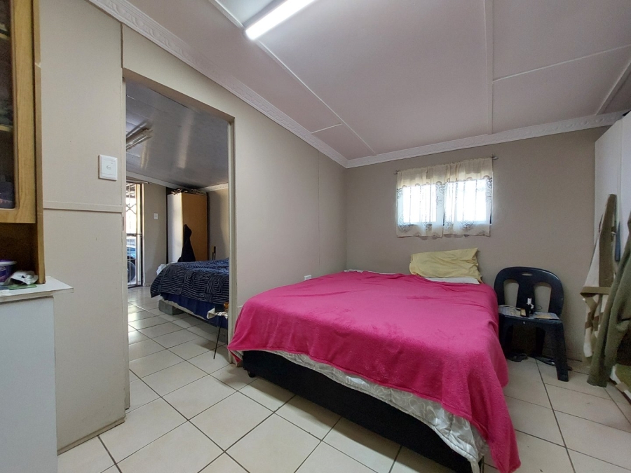  Bedroom Property for Sale in Larkfield KwaZulu-Natal