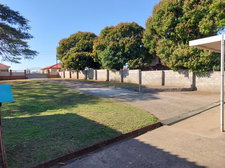  Bedroom Property for Sale in Larkfield KwaZulu-Natal