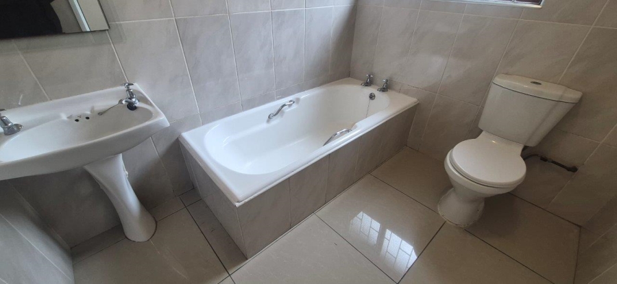 2 Bedroom Property for Sale in Southport KwaZulu-Natal
