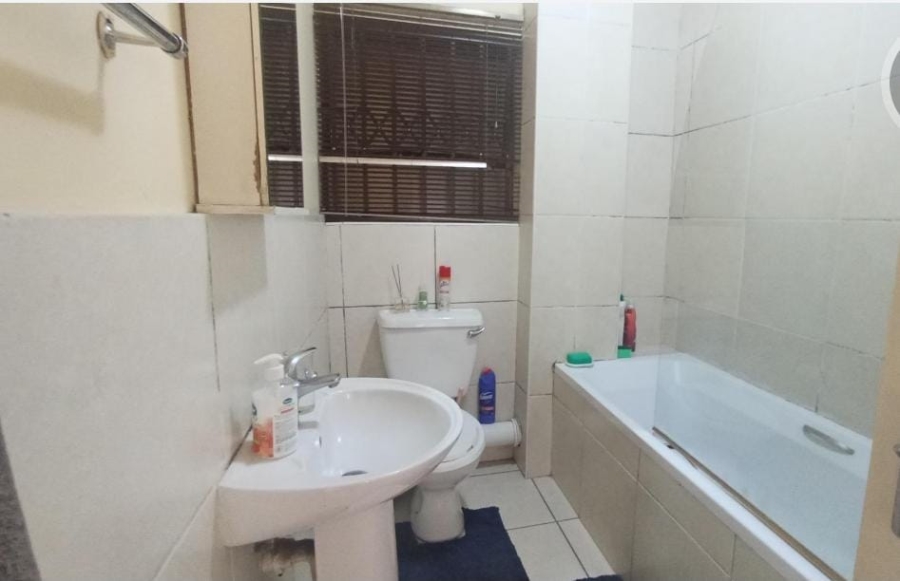 2 Bedroom Property for Sale in Sea View KwaZulu-Natal