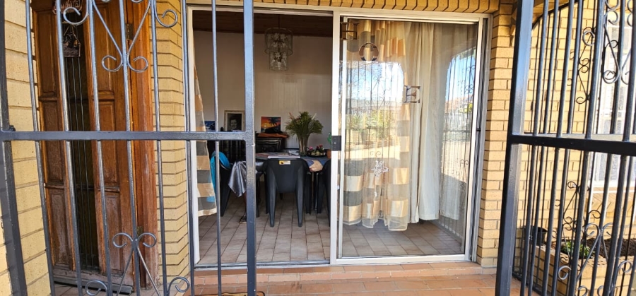 3 Bedroom Property for Sale in Lennoxton KwaZulu-Natal