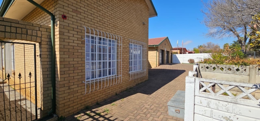 3 Bedroom Property for Sale in Lennoxton KwaZulu-Natal