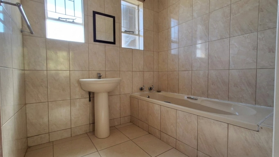 3 Bedroom Property for Sale in Sunnyridge KwaZulu-Natal