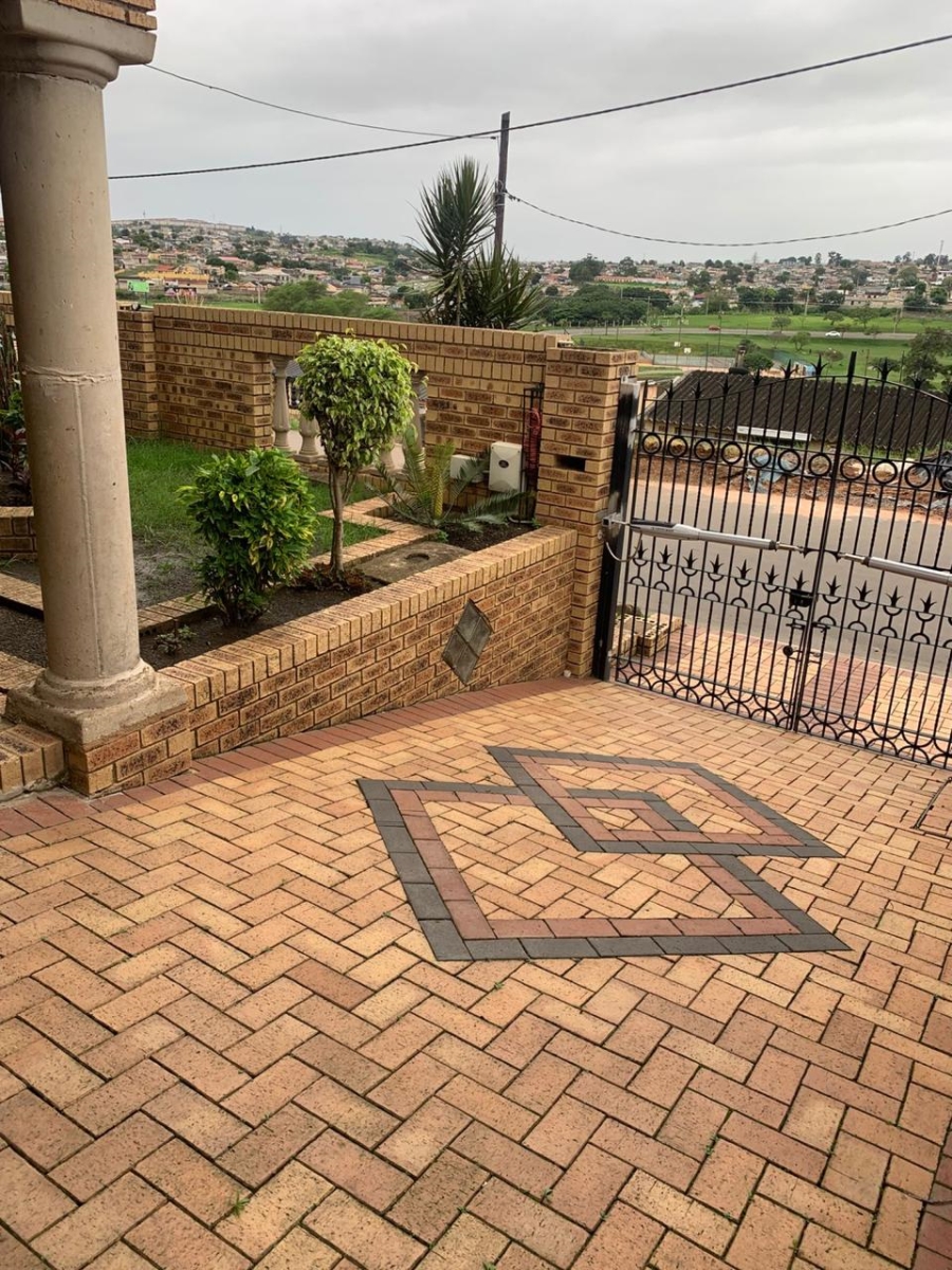 4 Bedroom Property for Sale in Kwamashu KwaZulu-Natal
